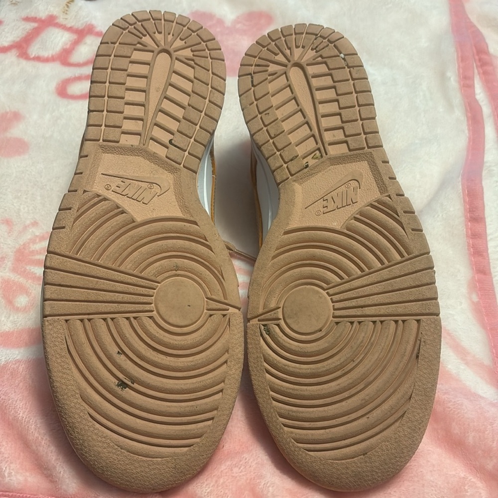 Nike Dunks - Picture 7 of 7